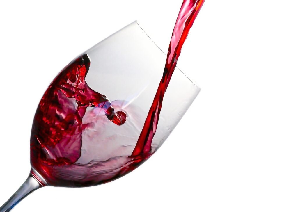 wine, splash, glass-1543170.jpg